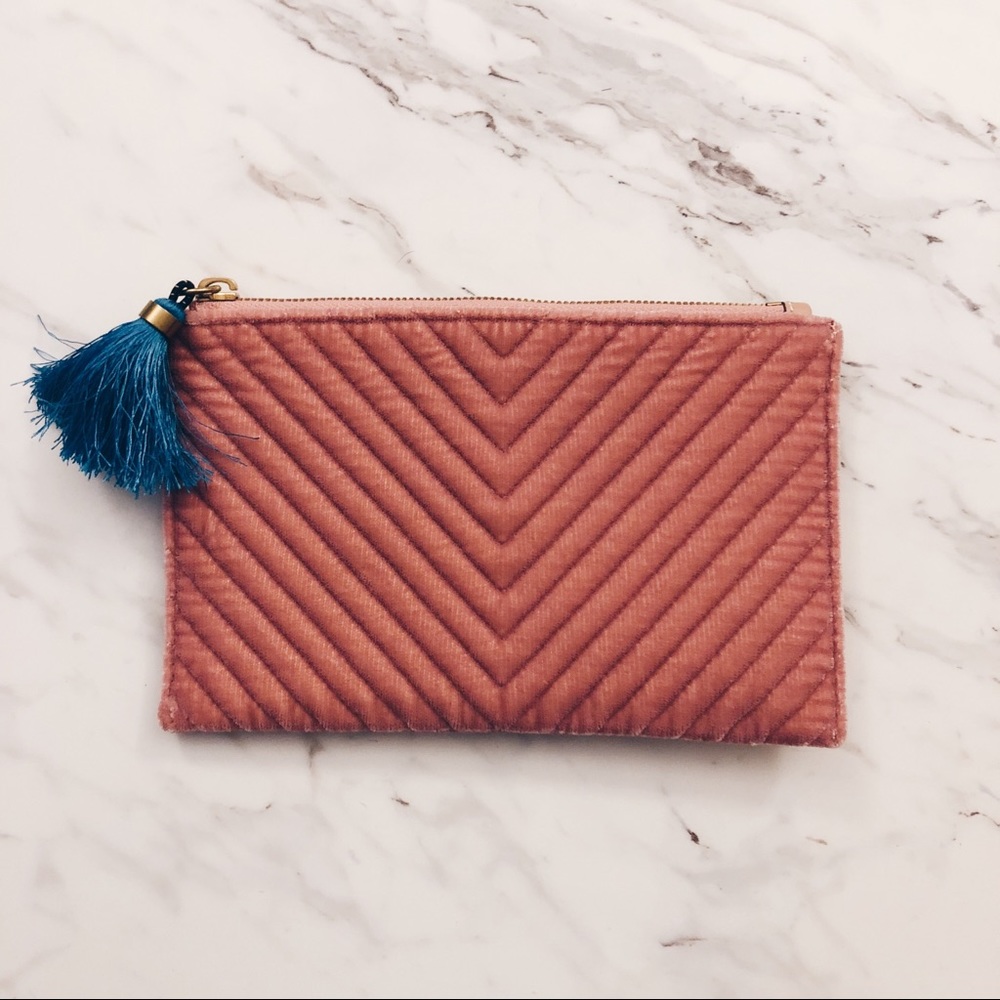 J.CREW Medium Clutch in Pale Pink Chevron Velvet ✨